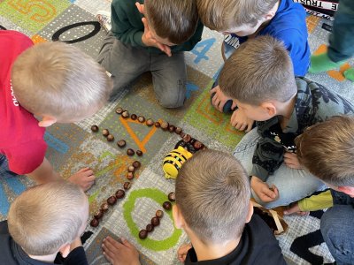 30. 9. Programování s BeeBotem