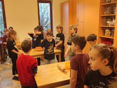 Pečení perníčků a plstění v Oucmanicich, 3.12.