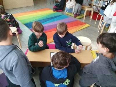 Beseda v  městské knihovně listopad 2025