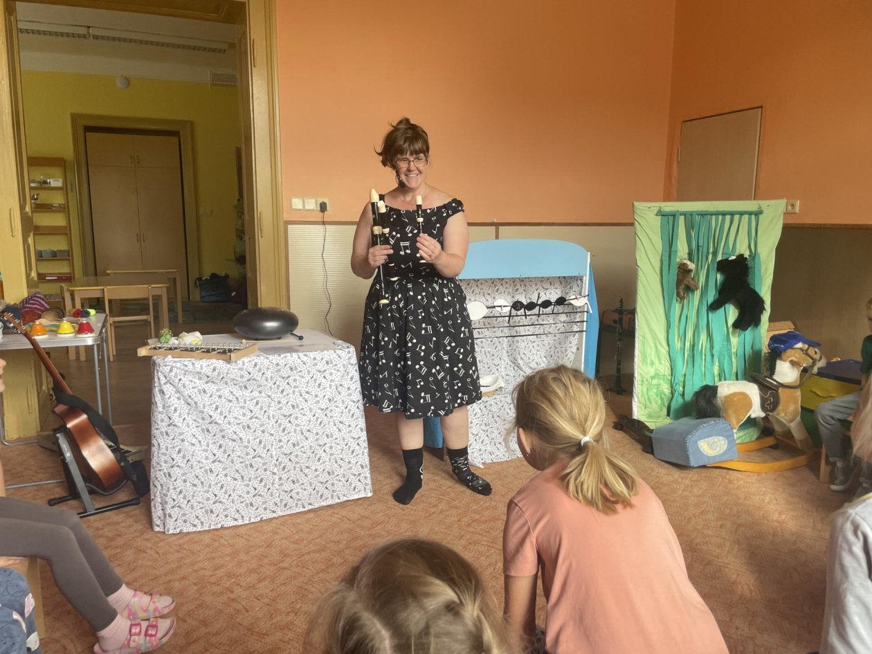 Jak flétnička vyrostla: Hudební dobrodružství plné tvoření se Sluníčkovým divadlem!