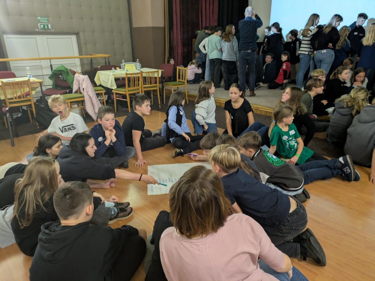 Naši žáci na setkání škol se žákovskými parlamenty