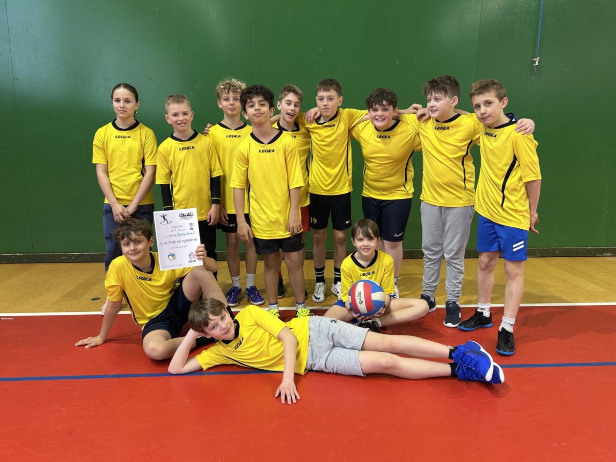 Stříbro z okrskového kola ve vybíjené