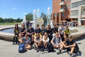 Výlety 8.B - molitan, klobásy a vysoká škola