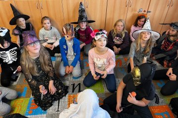 Halloweenská škola